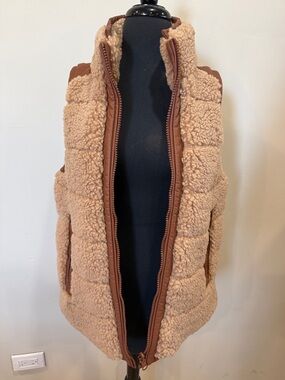 Tuckernuck camel leather and shearling reversible Beckham vest
